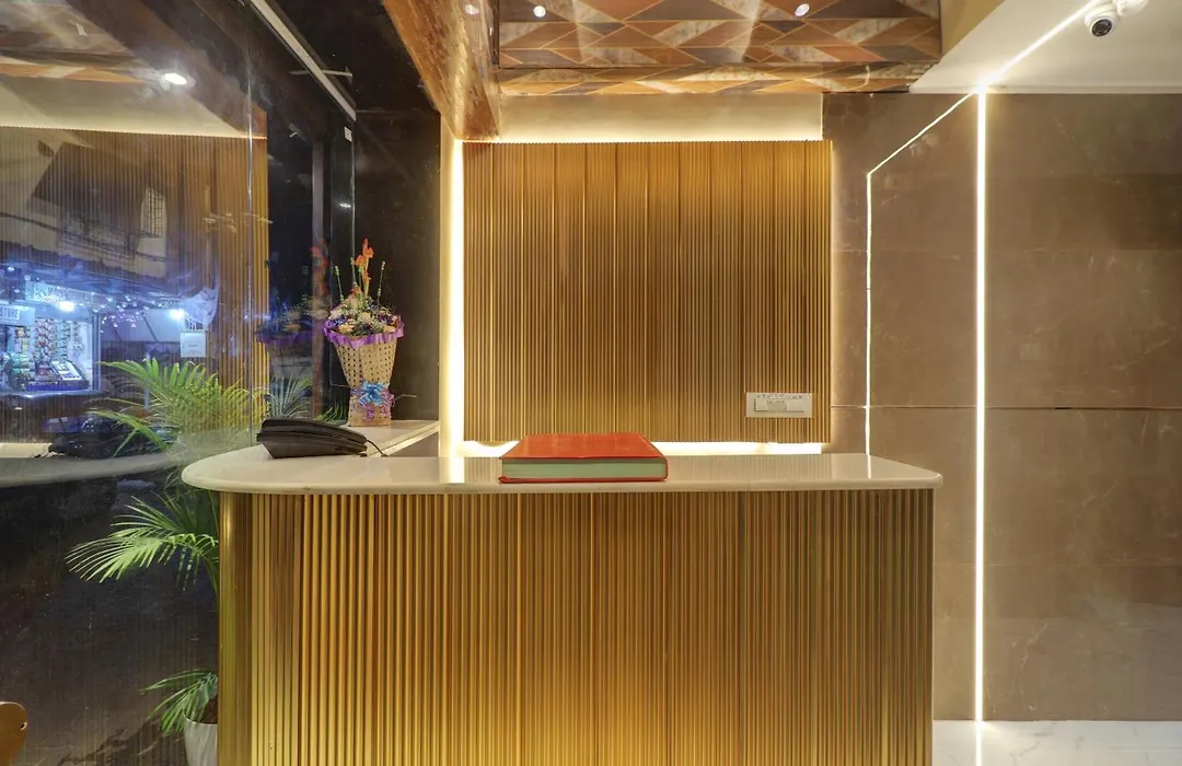 Hotel Omega-1